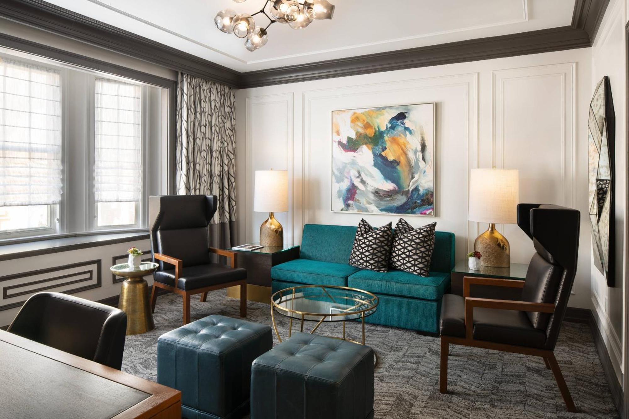 Suite, 1 King, Sofa bed,1632207463:JPEG