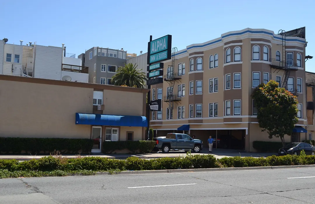 Alpha Inn And Suites-1