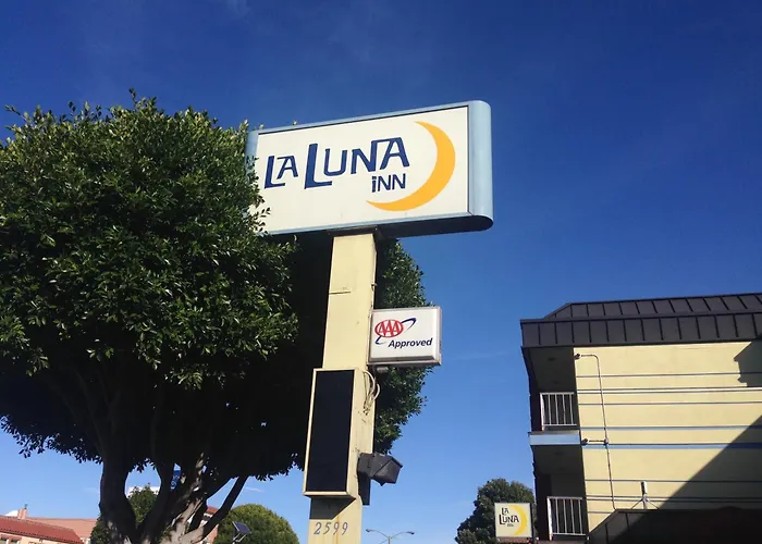 La Luna Inn, An Ascend Collection Hotel